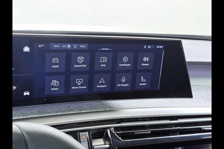 Peugeot 5008 1.2 Hybrid 145 GT 7p VAN:38.900,- VOOR:36.877,- UW HERFSTVOORDEEL:2.023,- ADAPTIVE CRUISE | 360° CAMERA | STOEL- & STUURVERWARMING | MEMORY SEAT MET MASSAGE | DODEHOEKDETECTIE | DRIVE ASSIST | FABRIEKSGARANTIE T/M 07-2027