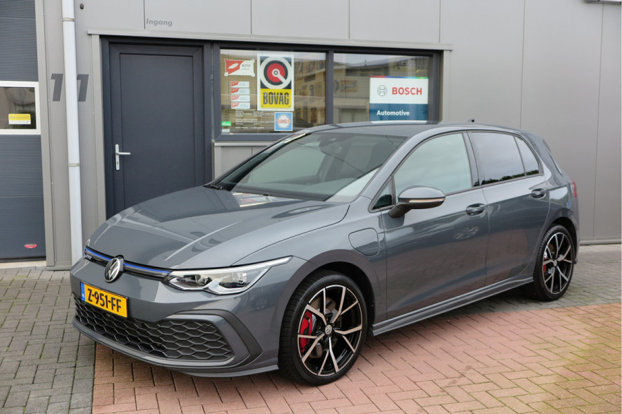 Volkswagen Golf 1.4 eHybrid 245pk GTE ,SOH 93%. Trekhaak afneembaar,ACC, PDC, Virtual cockpit,Navi, DAB+ , Carplay , Zwarte hemelbekleding, 18"LMV etc.