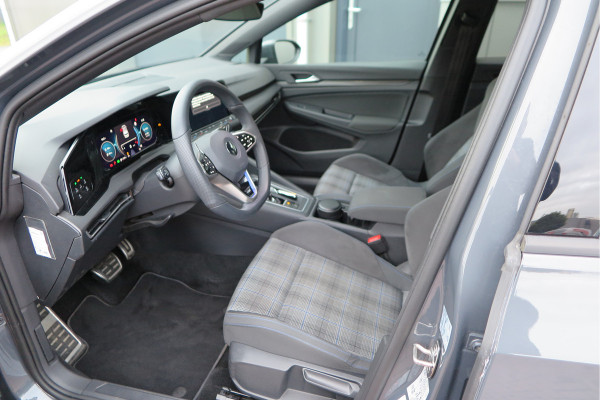 Volkswagen Golf 1.4 eHybrid 245pk GTE ,SOH 93%. Trekhaak afneembaar,ACC, PDC, Virtual cockpit,Navi, DAB+ , Carplay , Zwarte hemelbekleding, 18"LMV etc.