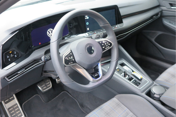 Volkswagen Golf 1.4 eHybrid 245pk GTE ,SOH 93%. Trekhaak afneembaar,ACC, PDC, Virtual cockpit,Navi, DAB+ , Carplay , Zwarte hemelbekleding, 18"LMV etc.