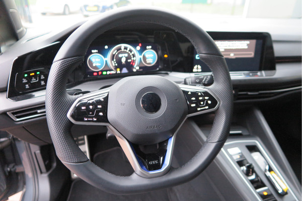 Volkswagen Golf 1.4 eHybrid 245pk GTE ,SOH 93%. Trekhaak afneembaar,ACC, PDC, Virtual cockpit,Navi, DAB+ , Carplay , Zwarte hemelbekleding, 18"LMV etc.