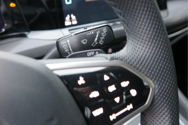 Volkswagen Golf 1.4 eHybrid 245pk GTE ,SOH 93%. Trekhaak afneembaar,ACC, PDC, Virtual cockpit,Navi, DAB+ , Carplay , Zwarte hemelbekleding, 18"LMV etc.