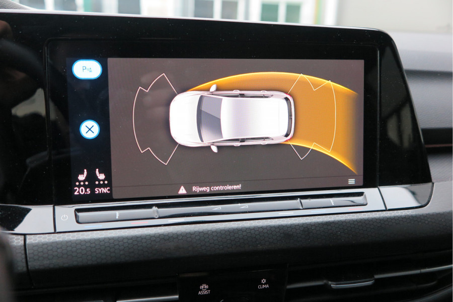 Volkswagen Golf 1.4 eHybrid 245pk GTE ,SOH 93%. Trekhaak afneembaar,ACC, PDC, Virtual cockpit,Navi, DAB+ , Carplay , Zwarte hemelbekleding, 18"LMV etc.