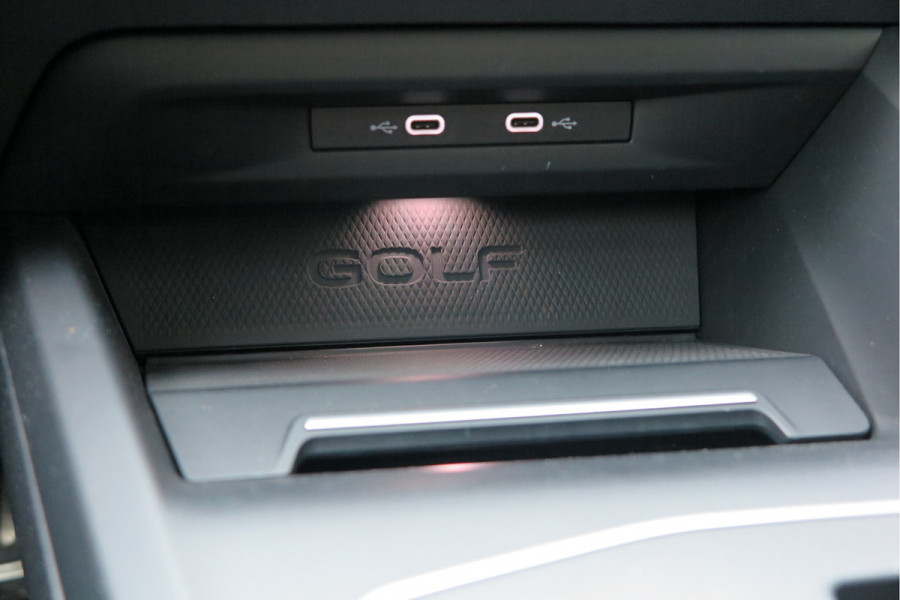 Volkswagen Golf 1.4 eHybrid 245pk GTE ,SOH 93%. Trekhaak afneembaar,ACC, PDC, Virtual cockpit,Navi, DAB+ , Carplay , Zwarte hemelbekleding, 18"LMV etc.