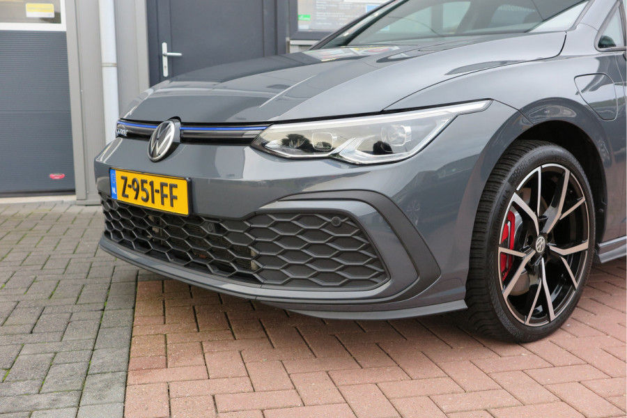 Volkswagen Golf 1.4 eHybrid 245pk GTE ,SOH 93%. Trekhaak afneembaar,ACC, PDC, Virtual cockpit,Navi, DAB+ , Carplay , Zwarte hemelbekleding, 18"LMV etc.