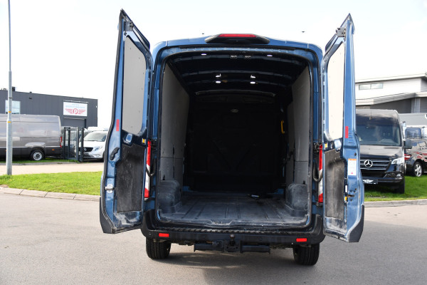 Ford Transit 350 2.0 TDCI L3H2 Limited PB Edition Camera, Cruise, Carplay, Stoelverwarming, 185pk, Trekhaak, Sensoren, LED, NAVI, Uniek!