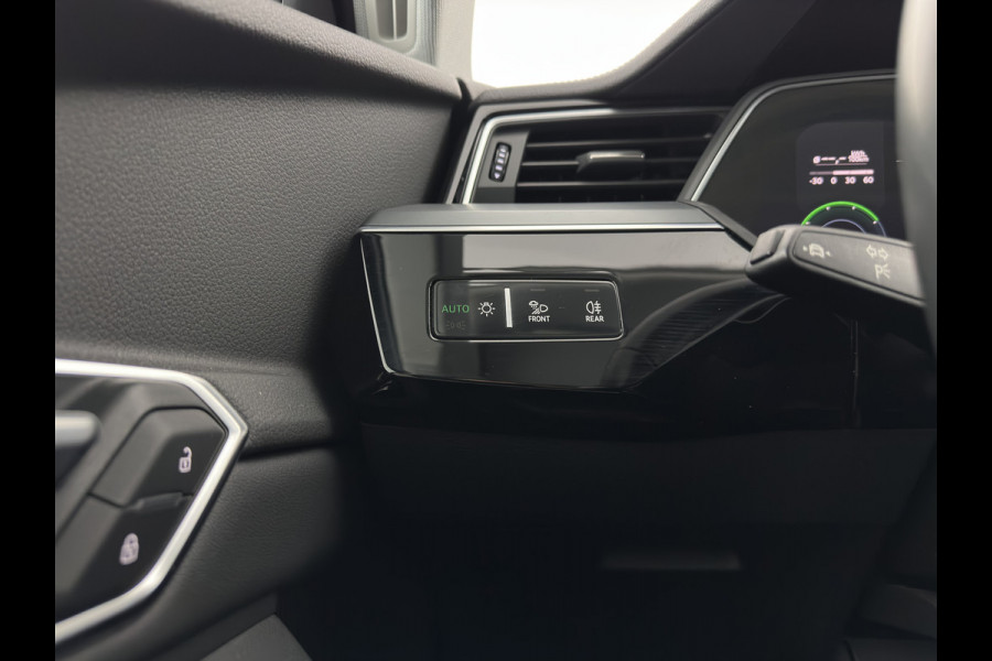 Audi e-tron Sportback 55 quattro Business edition Plus 95 kWh 3-Fase-11kW] {SoH-94%} *PANO | LEATHER | ADAPTIVE-CRUISE | MEMORY-PACK | FULL-LED | DIGI-COCKPIT | KEYLESS | CAMERA | PRIVACY-GLASS | HEATED-COMFORTSEATS | DAB+ | 21''ALU*