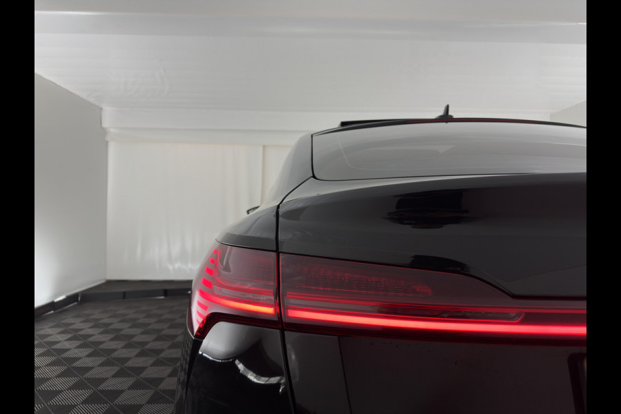 Audi e-tron Sportback 55 quattro Business edition Plus 95 kWh 3-Fase-11kW] {SoH-94%} *PANO | LEATHER | ADAPTIVE-CRUISE | MEMORY-PACK | FULL-LED | DIGI-COCKPIT | KEYLESS | CAMERA | PRIVACY-GLASS | HEATED-COMFORTSEATS | DAB+ | 21''ALU*