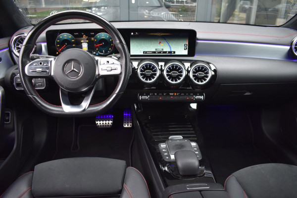 Mercedes-Benz CLA-Klasse Shooting Brake 200 AMG NIGHT | TREKHAAK | SFEERVERLICHTING | APPLE CARPLAY | ANDROID AUTO | NAP