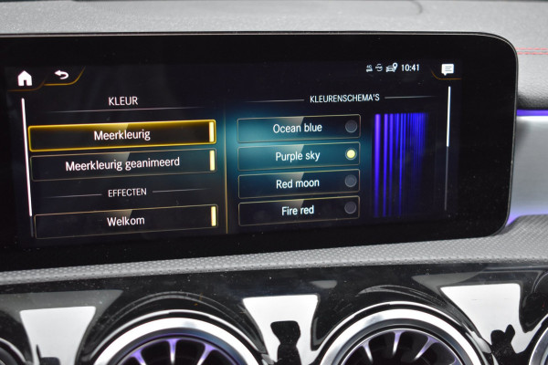 Mercedes-Benz CLA-Klasse Shooting Brake 200 AMG NIGHT | TREKHAAK | SFEERVERLICHTING | APPLE CARPLAY | ANDROID AUTO | NAP
