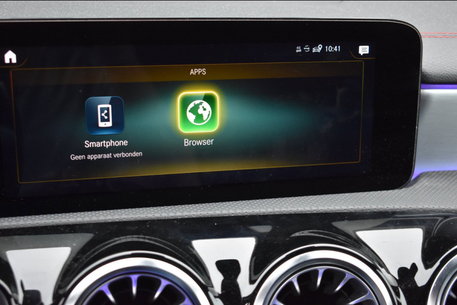 Mercedes-Benz CLA-Klasse Shooting Brake 200 AMG NIGHT | TREKHAAK | SFEERVERLICHTING | APPLE CARPLAY | ANDROID AUTO | NAP