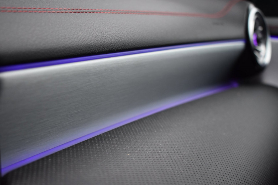 Mercedes-Benz CLA-Klasse Shooting Brake 200 AMG NIGHT | TREKHAAK | SFEERVERLICHTING | APPLE CARPLAY | ANDROID AUTO | NAP