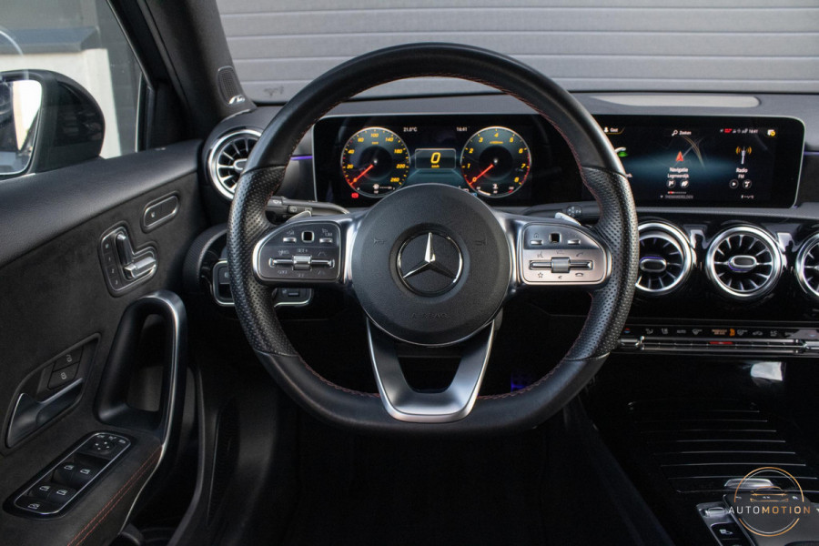 Mercedes-Benz A-Klasse 200 Business Solution AMG PANO CAMERA ACC BURMESTER MEMORY STOELVERWARMING