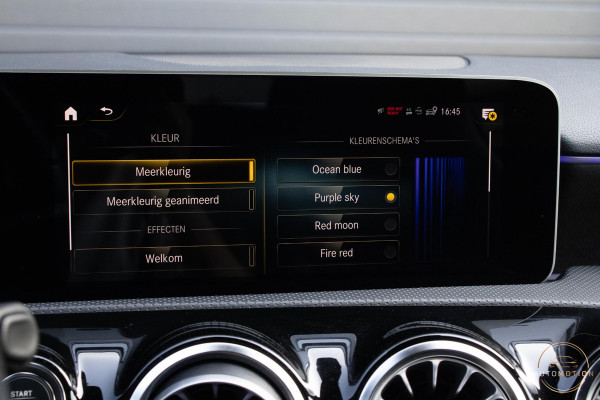 Mercedes-Benz A-Klasse 200 Business Solution AMG PANO CAMERA ACC BURMESTER MEMORY STOELVERWARMING
