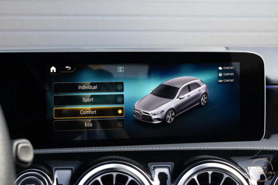 Mercedes-Benz A-Klasse 200 Business Solution AMG PANO CAMERA ACC BURMESTER MEMORY STOELVERWARMING
