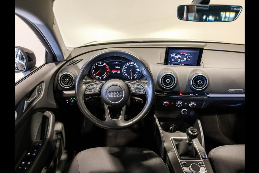 Audi A3 Sportback 30 TFSI Pro Line / 116pk / Trekhaak / NAP / Navigatie /