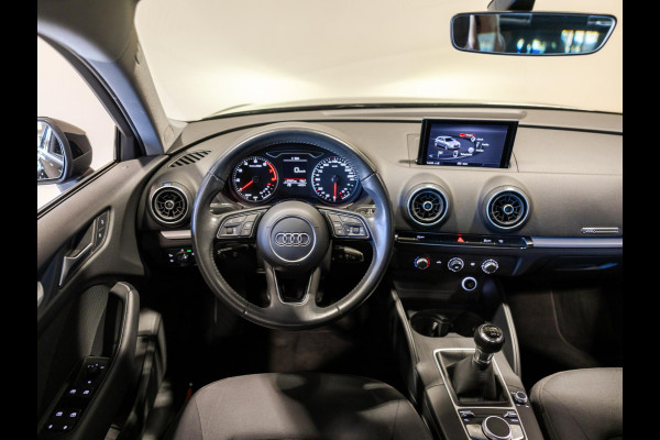 Audi A3 Sportback 30 TFSI Pro Line / 116pk / Trekhaak / NAP / Navigatie /