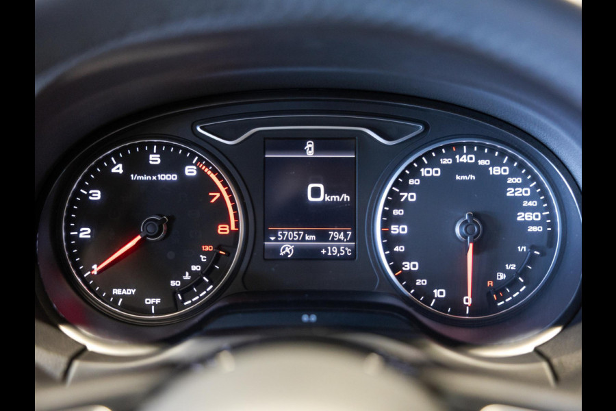 Audi A3 Sportback 30 TFSI Pro Line / 116pk / Trekhaak / NAP / Navigatie /