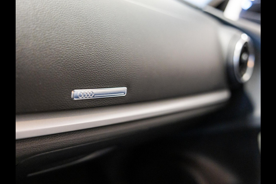 Audi A3 Sportback 30 TFSI Pro Line / 116pk / Trekhaak / NAP / Navigatie /