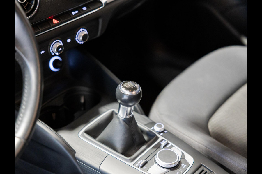 Audi A3 Sportback 30 TFSI Pro Line / 116pk / Trekhaak / NAP / Navigatie /