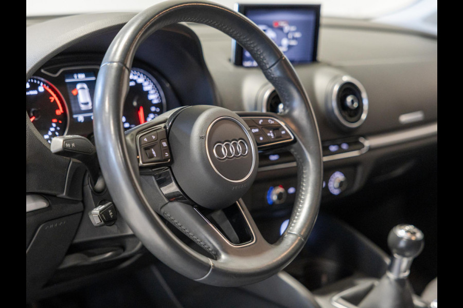 Audi A3 Sportback 30 TFSI Pro Line / 116pk / Trekhaak / NAP / Navigatie /