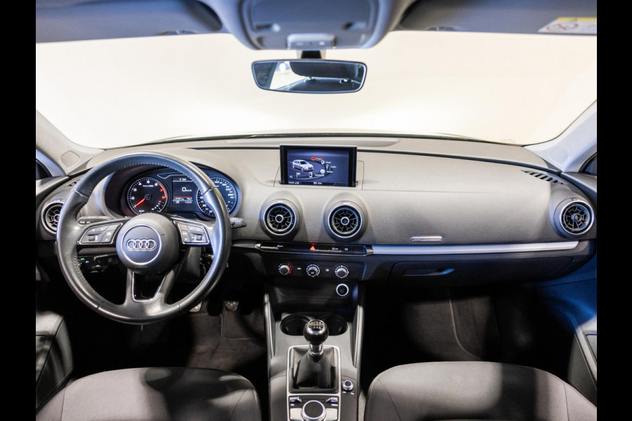 Audi A3 Sportback 30 TFSI Pro Line / 116pk / Trekhaak / NAP / Navigatie /