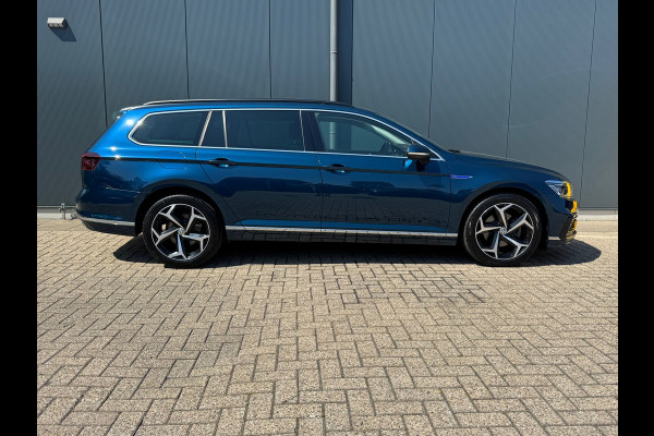 Volkswagen Passat Variant 1.4 TSI PHEV * AUTOMAAT * Panoramadak * Dealer onderhouden *