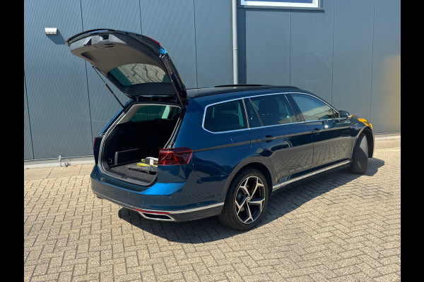 Volkswagen Passat Variant 1.4 TSI PHEV * AUTOMAAT * Panoramadak * Dealer onderhouden *