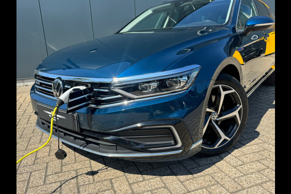 Volkswagen Passat Variant 1.4 TSI PHEV * AUTOMAAT * Panoramadak * Dealer onderhouden *