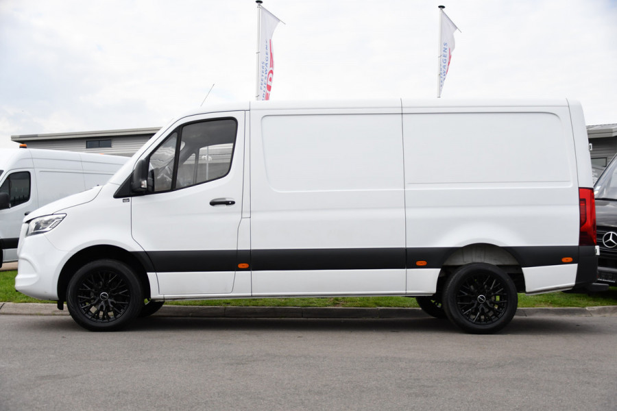 Mercedes-Benz Sprinter 319 V6 3.0 CDI L2H1 PB Edition Adaptieve Cruise, Carplay, Camera, LED, Automaat, Trekhaak, Multimedia, 190pk, Geveerde Stoel, Uniek!
