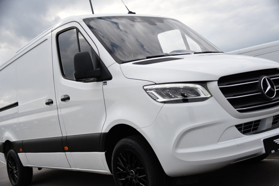 Mercedes-Benz Sprinter 319 V6 3.0 CDI L2H1 PB Edition Adaptieve Cruise, Carplay, Camera, LED, Automaat, Trekhaak, Multimedia, 190pk, Geveerde Stoel, Uniek!