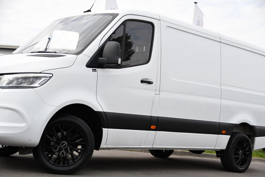 Mercedes-Benz Sprinter 319 V6 3.0 CDI L2H1 PB Edition Adaptieve Cruise, Carplay, Camera, LED, Automaat, Trekhaak, Multimedia, 190pk, Geveerde Stoel, Uniek!