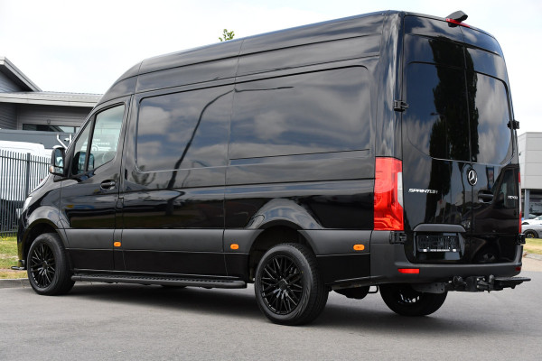 Mercedes-Benz Sprinter 317 1.9 CDI L2H2 RWD AMG Black Edition Camera, Cruise, Carplay, Automaat, 170PK, Multimedia, UNIEK!