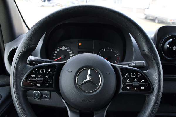 Mercedes-Benz Sprinter 317 1.9 CDI L2H2 RWD AMG Black Edition Camera, Cruise, Carplay, Automaat, 170PK, Multimedia, UNIEK!