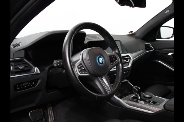 BMW 3 Serie Touring 330e xDrive 292 PK 4WD M Sport Climate Control Stoel Stuurverwarming Full LED 18" Velgen Navigatie Prof Carplay/Android Auto PDC VA Trekhaak Elektrisch Sensatec
