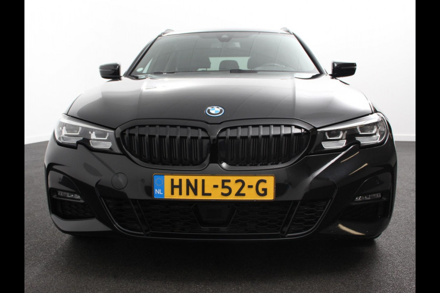 BMW 3 Serie Touring 330e xDrive 292 PK 4WD M Sport Climate Control Stoel Stuurverwarming Full LED 18" Velgen Navigatie Prof Carplay/Android Auto PDC VA Trekhaak Elektrisch Sensatec