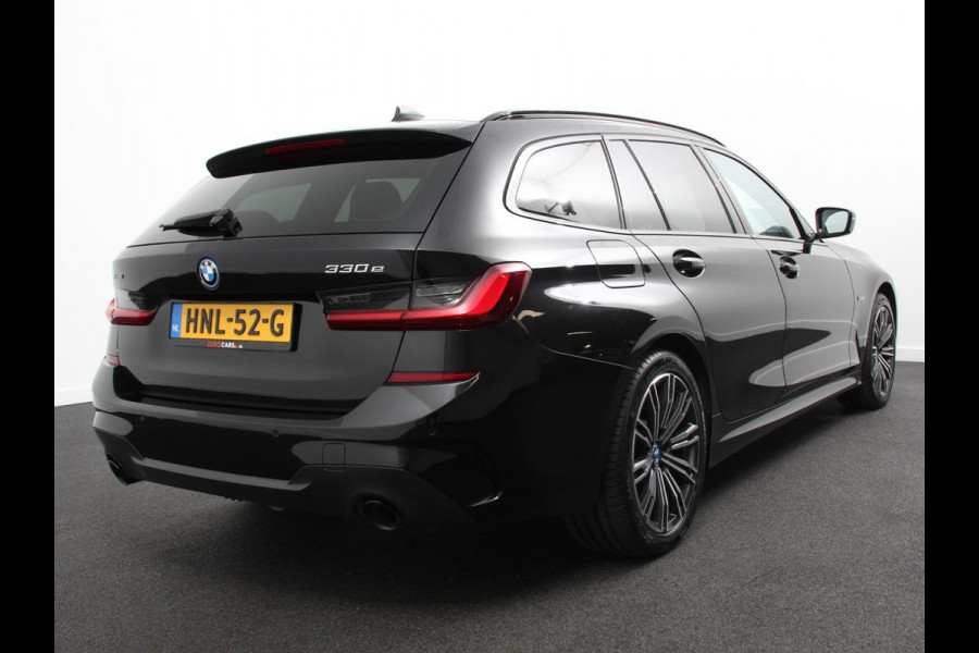 BMW 3 Serie Touring 330e xDrive 292 PK 4WD M Sport Climate Control Stoel Stuurverwarming Full LED 18" Velgen Navigatie Prof Carplay/Android Auto PDC VA Trekhaak Elektrisch Sensatec