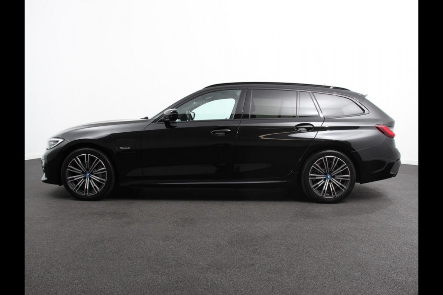 BMW 3 Serie Touring 330e xDrive 292 PK 4WD M Sport Climate Control Stoel Stuurverwarming Full LED 18" Velgen Navigatie Prof Carplay/Android Auto PDC VA Trekhaak Elektrisch Sensatec