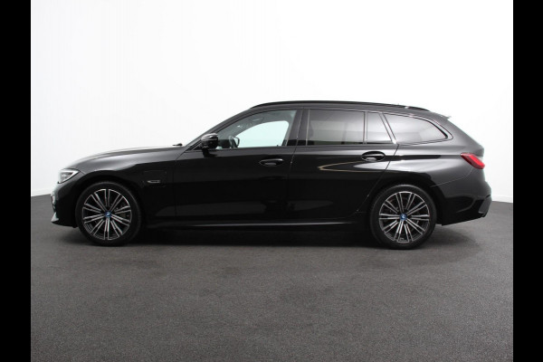 BMW 3 Serie Touring 330e xDrive 292 PK 4WD M Sport Climate Control Stoel Stuurverwarming Full LED 18" Velgen Navigatie Prof Carplay/Android Auto PDC VA Trekhaak Elektrisch Sensatec
