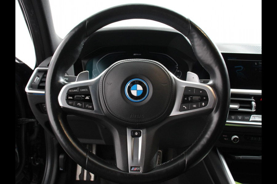 BMW 3 Serie Touring 330e xDrive 292 PK 4WD M Sport Climate Control Stoel Stuurverwarming Full LED 18" Velgen Navigatie Prof Carplay/Android Auto PDC VA Trekhaak Elektrisch Sensatec