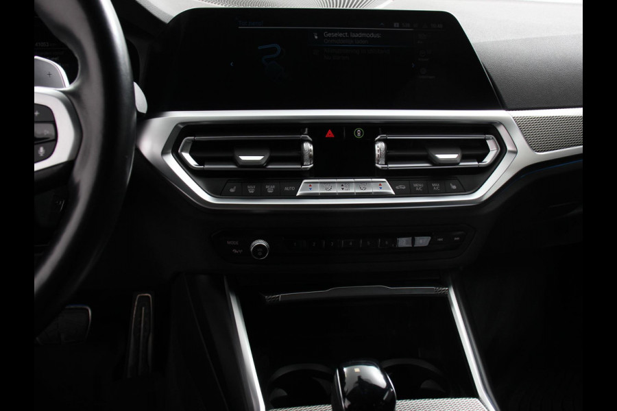 BMW 3 Serie Touring 330e xDrive 292 PK 4WD M Sport Climate Control Stoel Stuurverwarming Full LED 18" Velgen Navigatie Prof Carplay/Android Auto PDC VA Trekhaak Elektrisch Sensatec