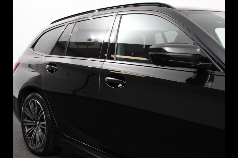 BMW 3 Serie Touring 330e xDrive 292 PK 4WD M Sport Climate Control Stoel Stuurverwarming Full LED 18" Velgen Navigatie Prof Carplay/Android Auto PDC VA Trekhaak Elektrisch Sensatec