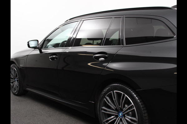 BMW 3 Serie Touring 330e xDrive 292 PK 4WD M Sport Climate Control Stoel Stuurverwarming Full LED 18" Velgen Navigatie Prof Carplay/Android Auto PDC VA Trekhaak Elektrisch Sensatec