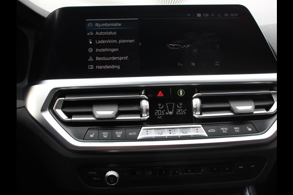 BMW 3 Serie Touring 330e xDrive 292 PK 4WD M Sport Climate Control Stoel Stuurverwarming Full LED 18" Velgen Navigatie Prof Carplay/Android Auto PDC VA Trekhaak Elektrisch Sensatec