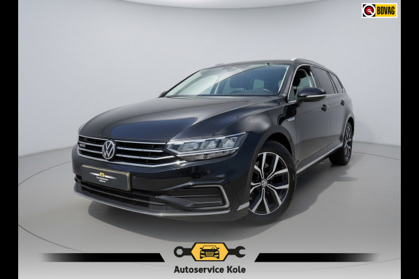 Volkswagen Passat Variant 1.4 TSI PHEV GTE * Trekhaak * AUTOMAAT * Parkeercamera * Head-up Display *