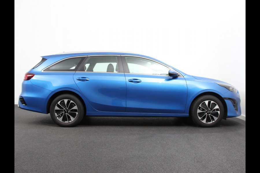Kia Ceed Sportswagon 1.6 GDI PHEV DynamicLine Climate control Achteruitrijd camera Cruise control Parkeersensoren LED Lane assist Apple Carplay/ Android auto