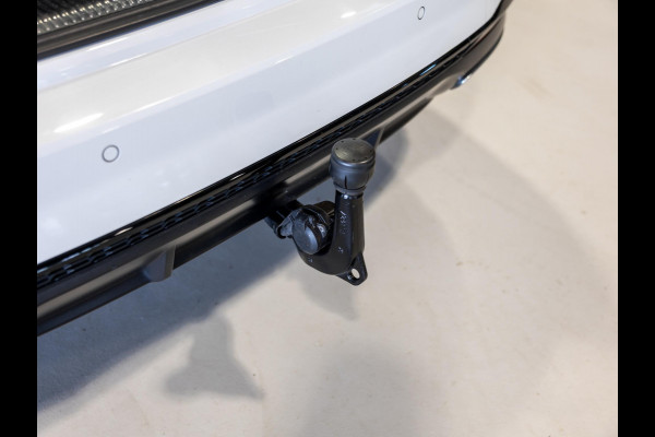Audi A4 Avant 40 TFSI S-Line edition / 204pk / Panorama dak / Trekhaak / Stoelverwarming /