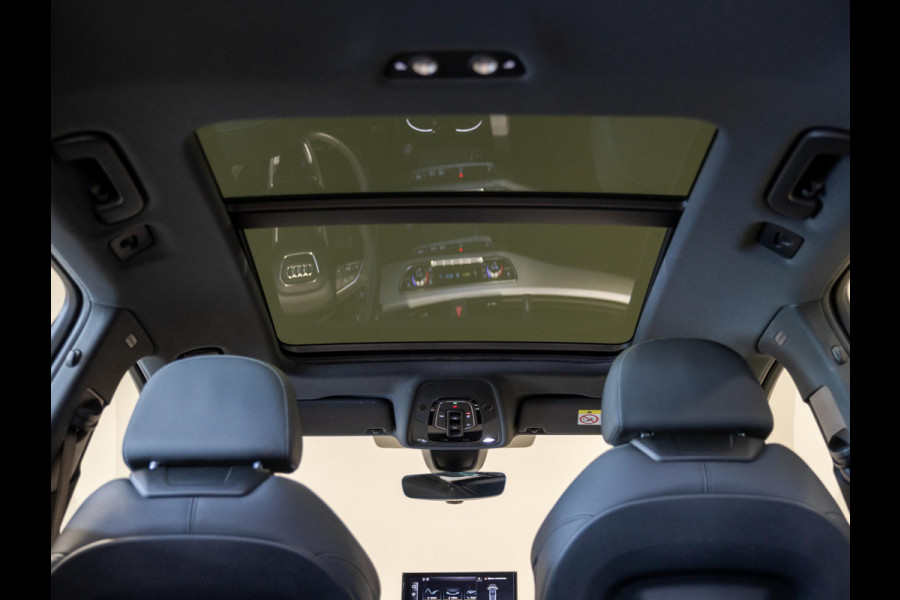 Audi A4 Avant 40 TFSI S-Line edition / 204pk / Panorama dak / Trekhaak / Stoelverwarming /