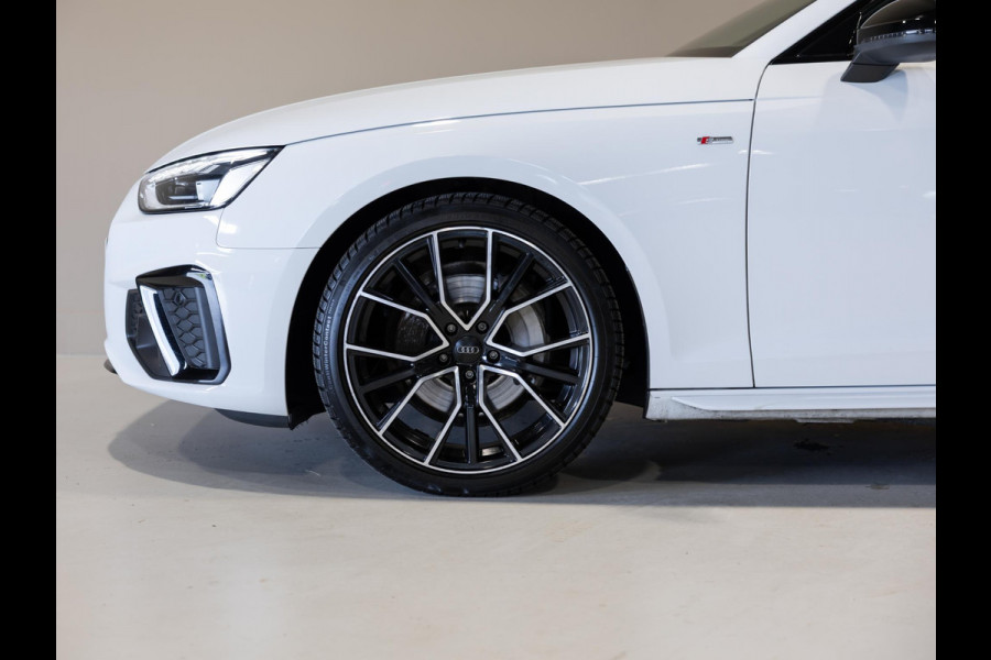 Audi A4 Avant 40 TFSI S-Line edition / 204pk / Panorama dak / Trekhaak / Stoelverwarming /