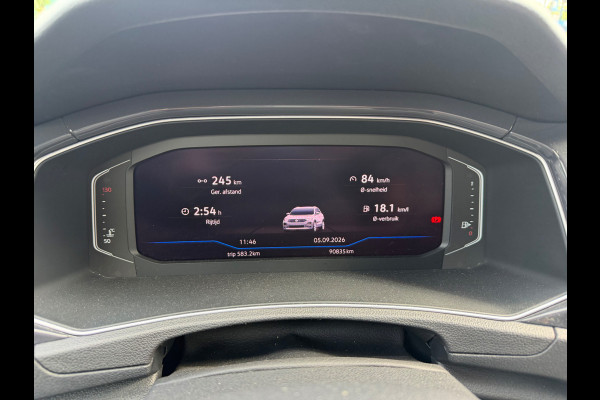 Volkswagen T-Roc 1.5 TSI Sport | DSG | Stoelverwarming | Adaptive Cruise Control | Camera | Trekhaak | Navigatie | LED | Grootlichtassistent | Climate Control | Digitale Tellers | Elektrische Achterklep